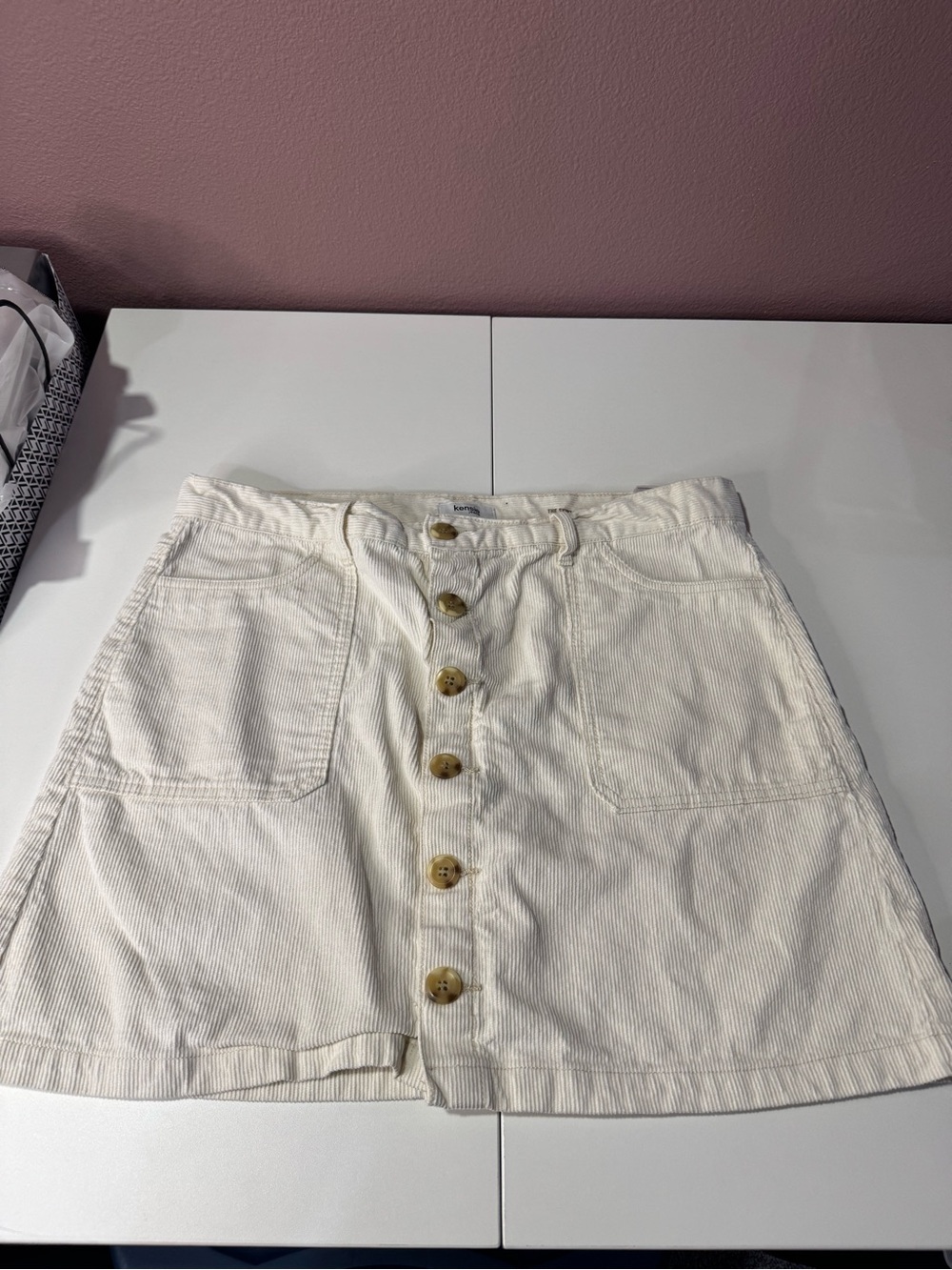 Kensie Cream Button-Front Mini Skirt